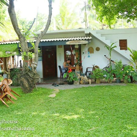 Yaye Guest House Tissamaharama Exteriör bild