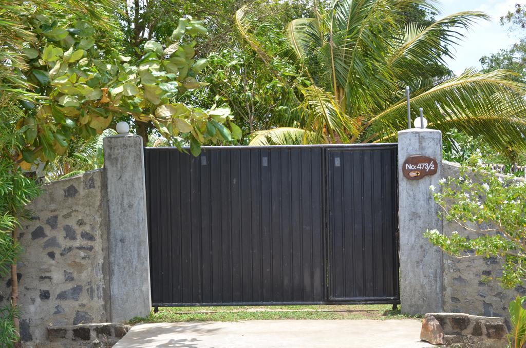 Yaye Guest House Tissamaharama Exteriör bild